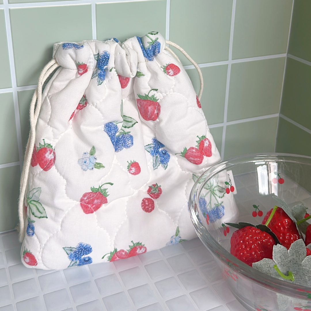 韓国生地 yogurt berry quilting イチゴ キルティング QU025 商品画像1