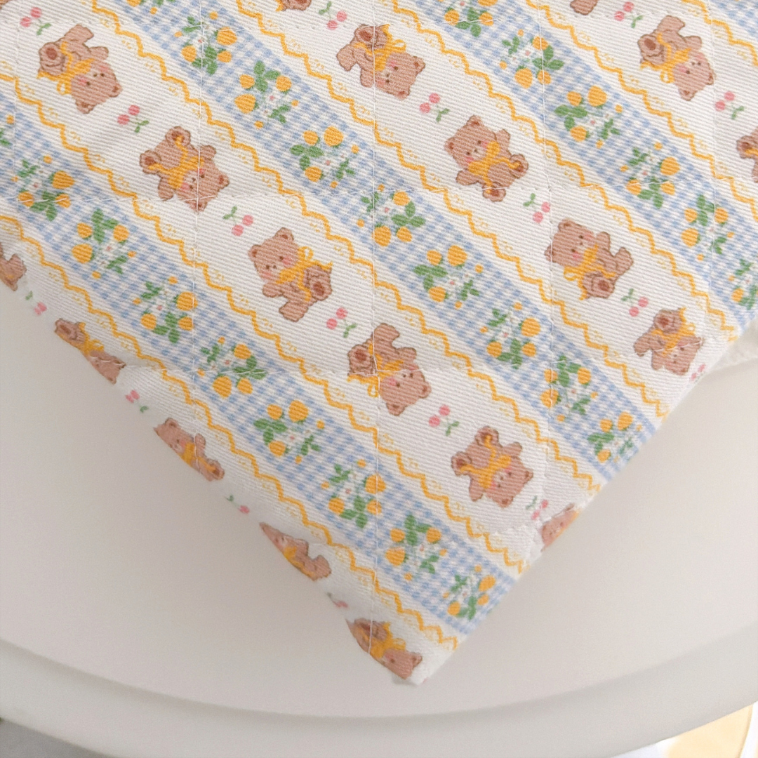 【即納 】teddy fruit picnic quilting / フラワー / チェック/ フルーツ柄 / くま / テディベア / キルティング / 韓国生地［QU049］