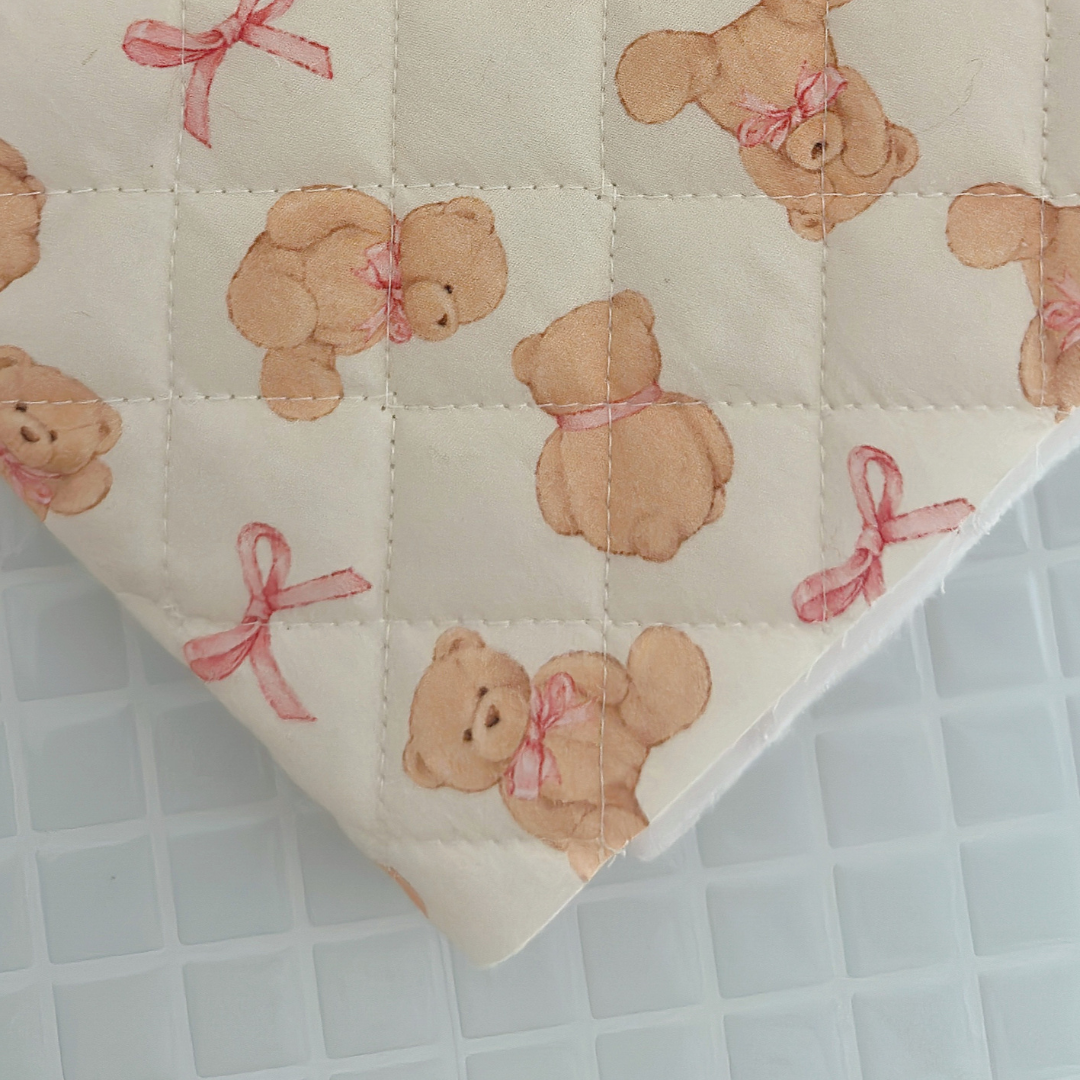 【即納】ribbon teddy quilting / くま / テディベア / リボン / キルティング / コットン［QU028］