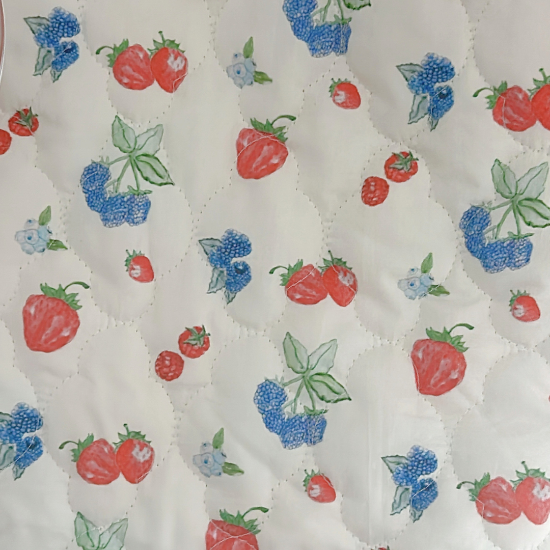 【即納】yogurt berry quilting / イチゴ / キルティング［QU025］