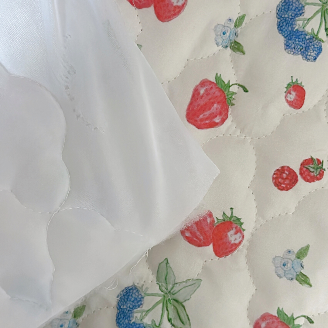 【即納】yogurt berry quilting / イチゴ / キルティング［QU025］