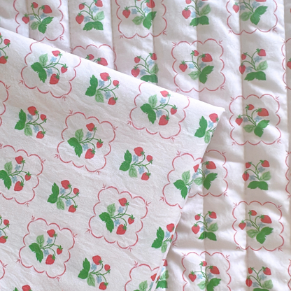 【即納】raspberry quilting / いちご  / キルティングあり＆なし［QU021］