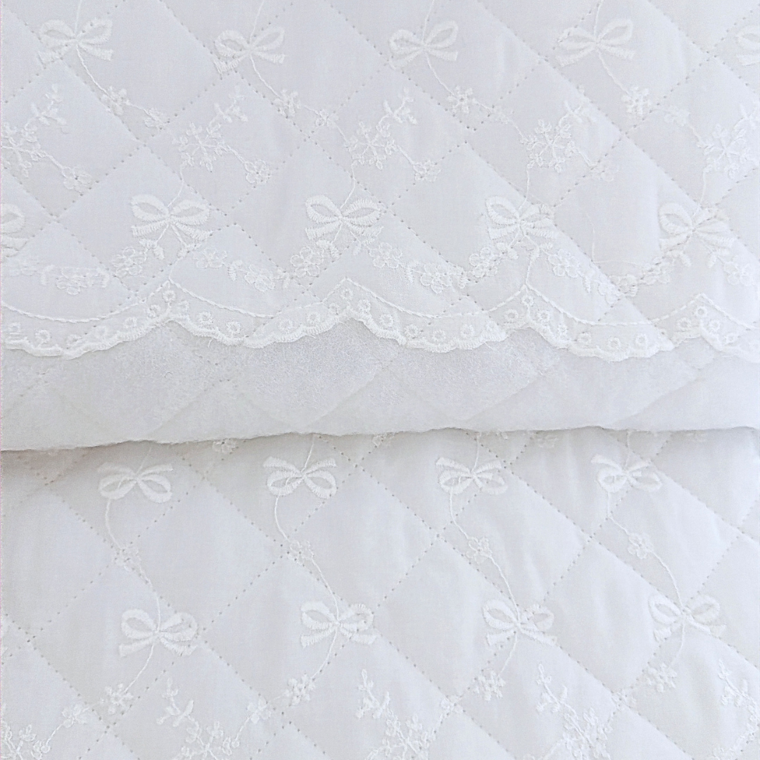 【新作SALE中】pure white ribbon quilting  / リボン / 刺繍 / キルティング［QU046］