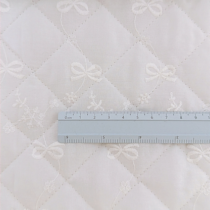 【新作SALE中】pure white ribbon quilting  / リボン / 刺繍 / キルティング［QU046］