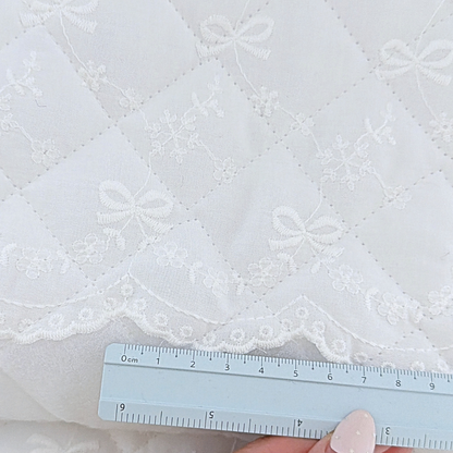 【新作SALE中】pure white ribbon quilting  / リボン / 刺繍 / キルティング［QU046］