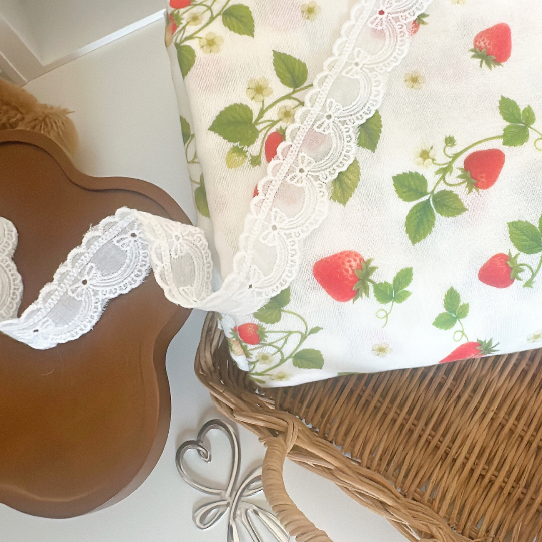 【即納】strawberry in the forest garze / いちご / ガーゼ / コットン［CO036］