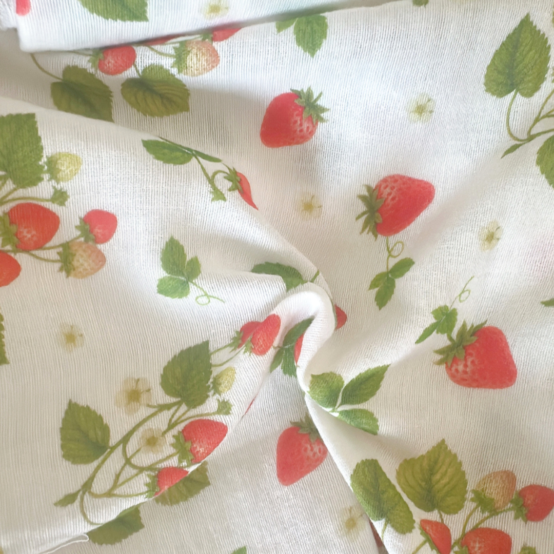 【即納】strawberry in the forest garze / いちご / ガーゼ / コットン［CO036］