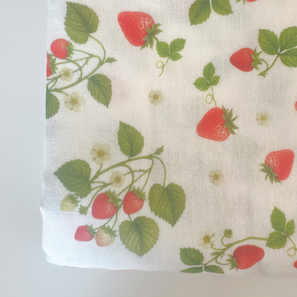 【即納】strawberry in the forest garze / いちご / ガーゼ / コットン［CO036］