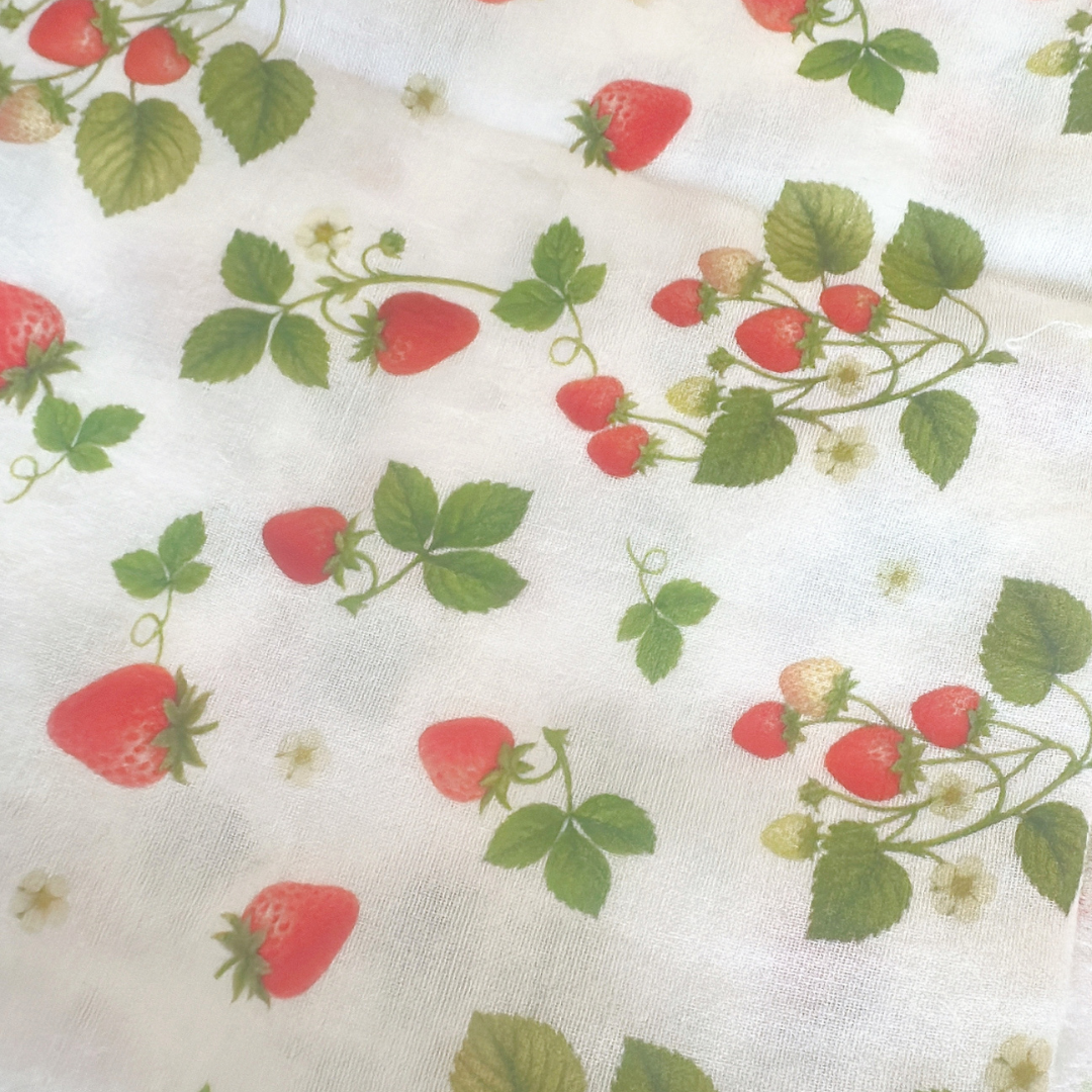 【即納】strawberry in the forest garze / いちご / ガーゼ / コットン［CO036］